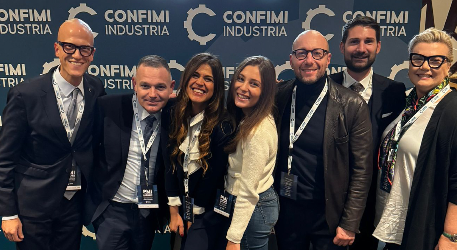 I giovani imprenditori di Confimi Abruzzo promuovono l'innovazione e la collaborazione per il rinnovamento economico e sociale del territorio.